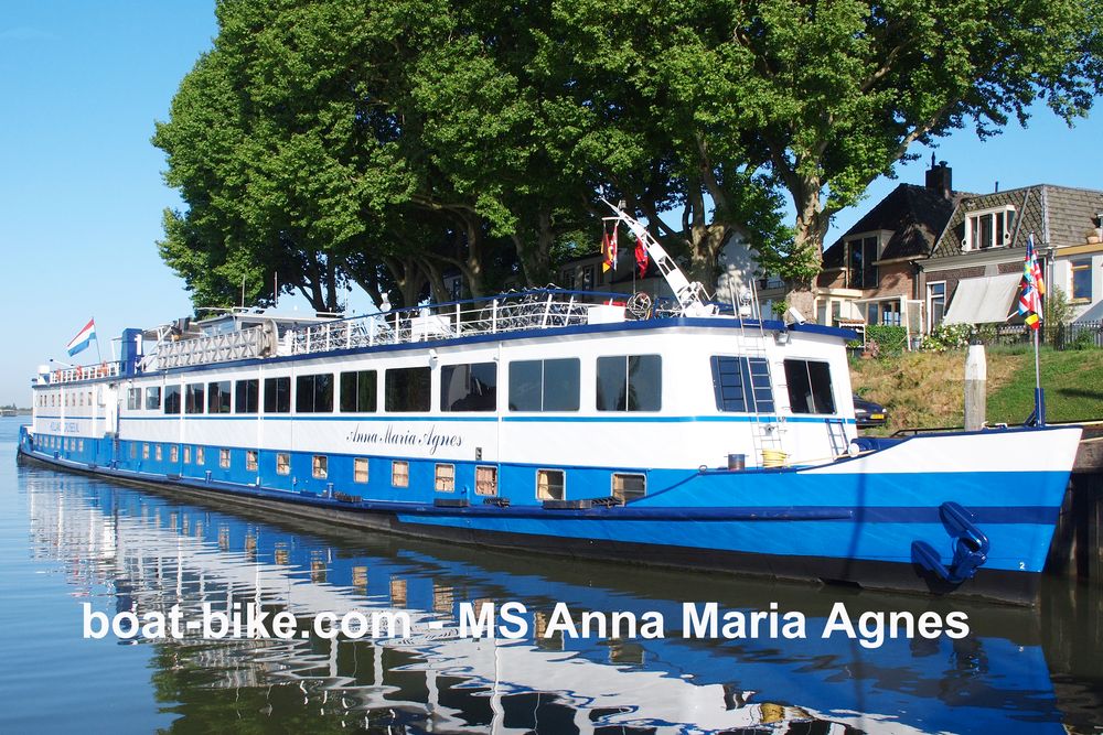 Boat and bike - MS Anna Maria Agnes