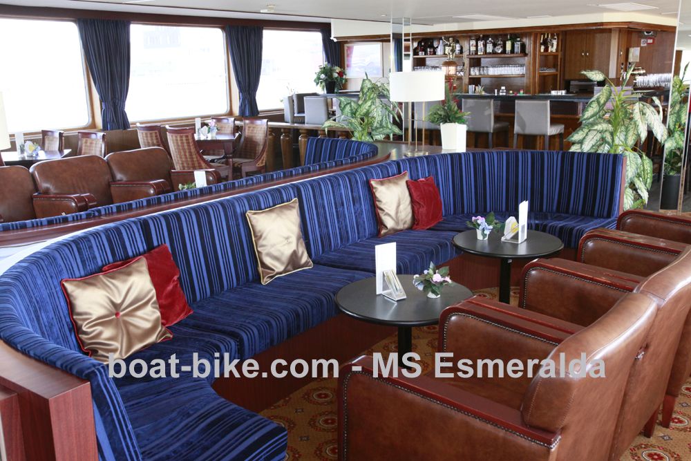 MS Esmeralda - lounge