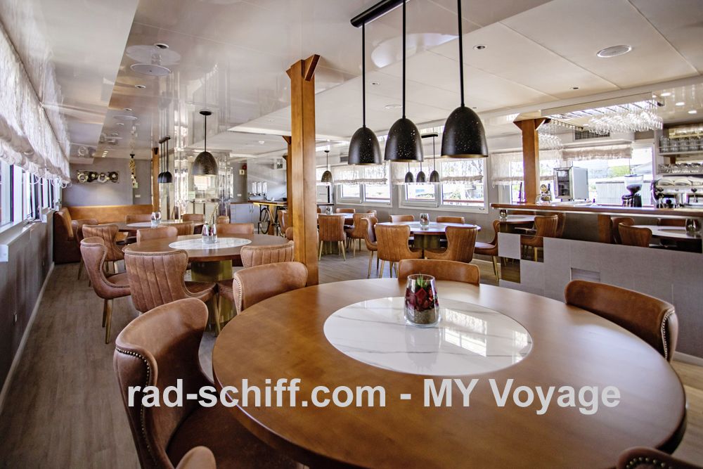MY Voyage - Restaurant