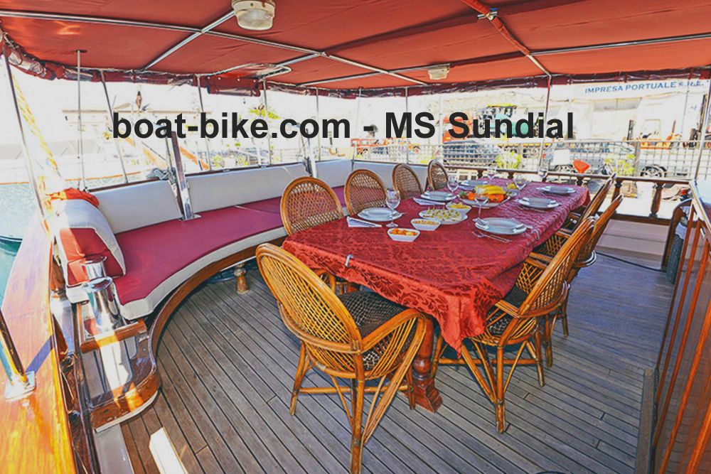 MS Sundial - deck
