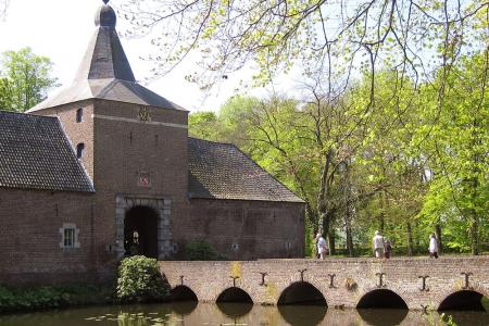 Die Niederlande mit Rad & Schiff - Schloss Arcen